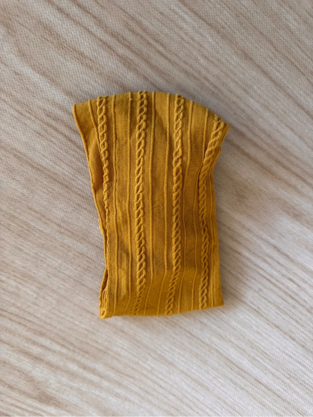 Infant Headband💛 - Picture 2 of 3